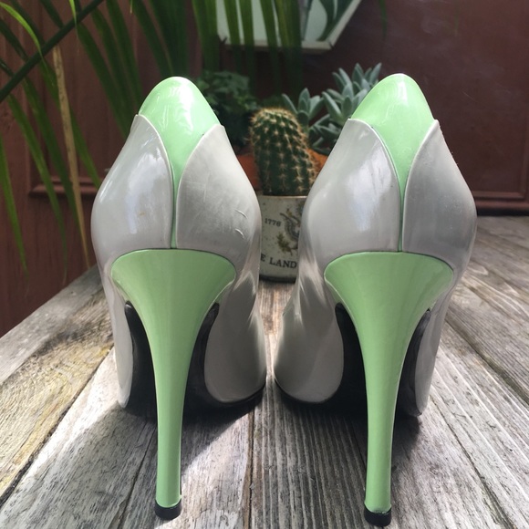 Vintage 1990’s Marc Jacobs two tone stilettos - Picture 3 of 7